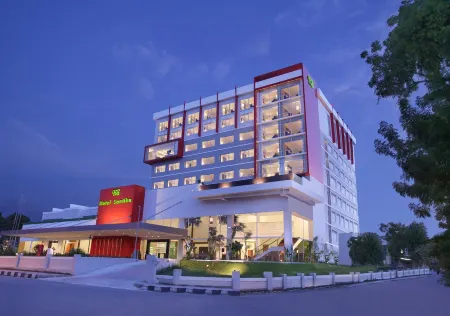 Hotel Santika Palu Отели в г. Палу