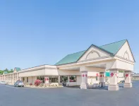 Ramada by Wyndham Grayling Hotel & Conference Center Hotels in Grayling