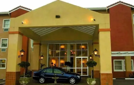 Hotel  Victoria Отели в г. Блантайр