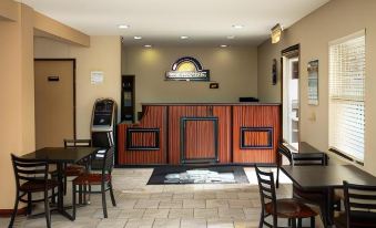 Days Inn by Wyndham Fairmont