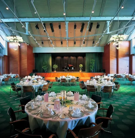 Dekra Congresshotel Wart Отели в г. Бад-Тайнах-Цафельштайн