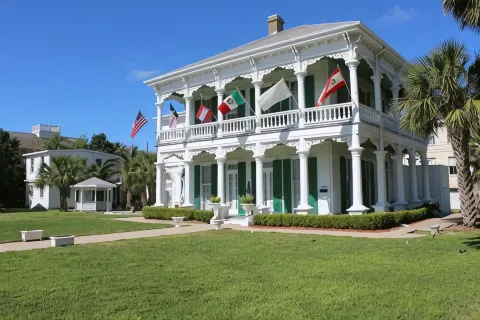 The George Manor