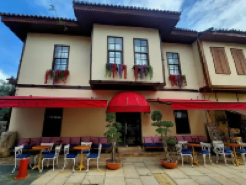 ソファカレイチ アンタルヤのホテル