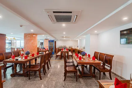 Cali Hotel Quy Nhon Отели в г. Куинён