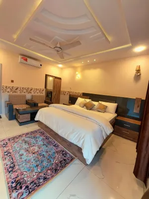 Hotel Park Way Fizaghat Hotel di Mingora