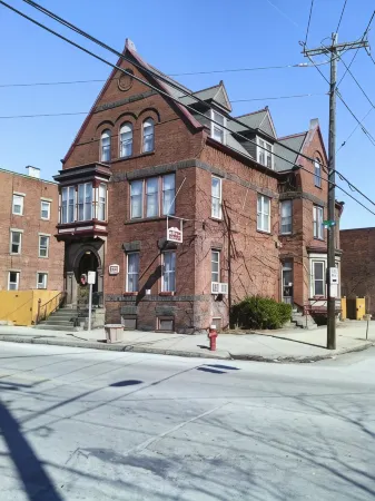 Olde Judge Mansion B&B