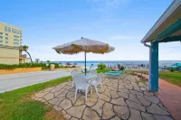Daytona Shores Inn and Suites - parking