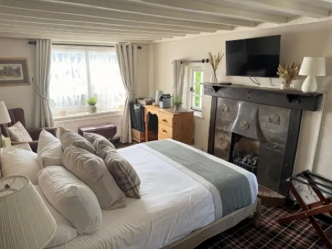 Thatched Cottage Hotel