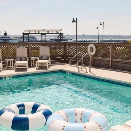 The Harbor Front Inn
