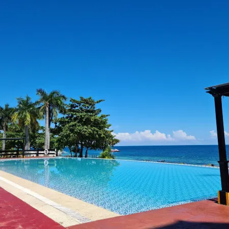 La Mirada Residences