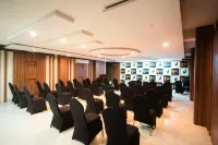 OYO 호텔 플라워스 인 코타 호텔