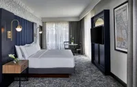 The Hamilton Alpharetta, Curio Collection by Hilton