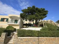 Anthemis Hotel Apartments - شقق