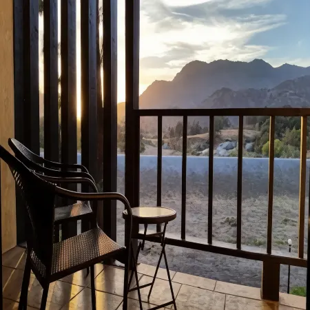 Western Holiday Lodge