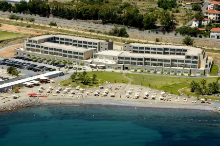 Aregai Marina Hotel & Residence
