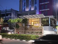 Surabaya River View Hotel Hotels near Genteng