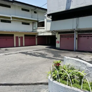 Orchids Drive Inn Hotel and Restaurant