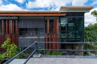 CS Klongtoey Grand Resort by Zuzu Hotels in Khlong Hae