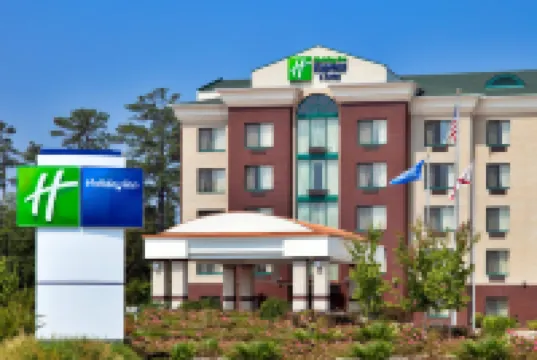 Holiday Inn Express & Suites BIRMINGHAM - INVERNESS 280 by IHG Hotels in 