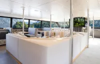 Milford Sound Overnight Cruise - Fiordland Discovery - bar