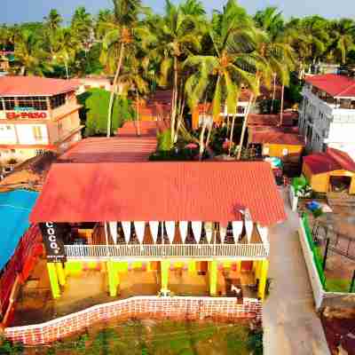 Mariners Bay Beach Resort Hotel Exterior