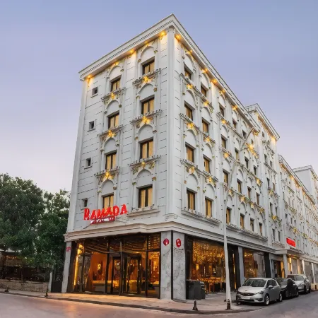 Ramada by Wyndham Istanbul Umraniye Отели рядом с достопримечательностью «Бейкоз»