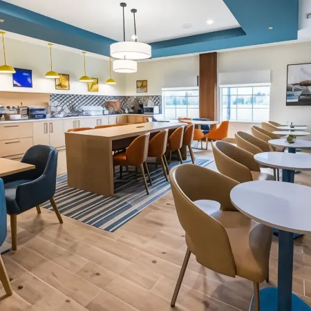 La Quinta Inn & Suites by Wyndham New Iberia