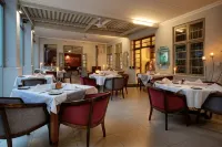 Montagu Country Hotel - Suối nước nóng