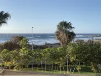 Renovated duplex right in front of the beach - Apartments