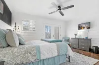 Historic District Gem, Modern 1BR Condo + Parking - Alojamientos