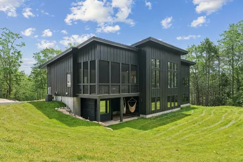 NEW Luxury York Cabin - Sauna, Game Room, Gym - Close to Ogunquit - Boutique