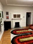 Charming, private 3BR cottage with WiFi, A/C, full washer & dryer in Oakland