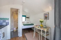 Hideaway pod near Loch Ness for a tranquil retreat, with private garden - Alphydda