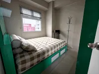 Cozy 2BR Pramuka Apt Tower Penelope Pool&Wi-Fi - New
