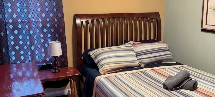 New to VRBO! Cute 2 bedroom cottage just steps from the beach! Hotels in Hampton