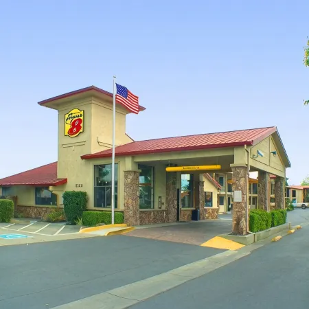 Super 8 by Wyndham Corning