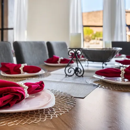 New Lakefront w/ Free Boat & Pool & Massage Chair & Near State Farm Stadium