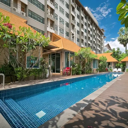Bbhouse Pattaya Отели рядом с достопримечательностью «Хат Донгтан»