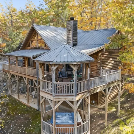 Mountaintop Getaway with Gazeebo Deck Hot Tub & Fireplace! Long range views!