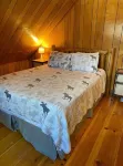 Near Lake Winnipesaukee & Gunstock Mountain. Spacious 3 Bedroom, 2 Bath - 2-Star