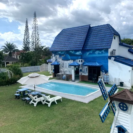 Lot 793 Blue Cottage Afamosa Melaka Hotels in Pegoh