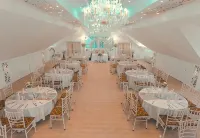 Luljetta's Garden Suites