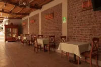 Hotel El Huacachinero- Hotel Familiar - breakfast