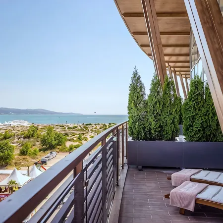 Galeon Residence & Spa