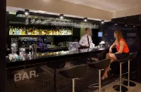 Ilonn Hotel - Bar