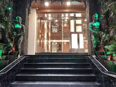 Gold Leaf Hotel