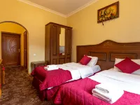 Kurazh Hotel โรงแรมในดอมไบ