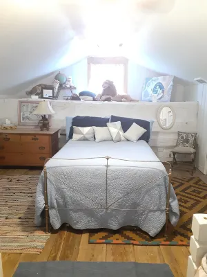 Red Fox Ridge Cabin Retreat - No Cleaning Fee. Relax and unwind