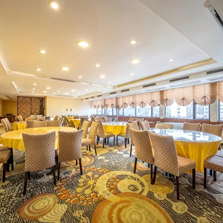 Qianshan Heyue Hotel (Anshun Ancient City Historical and Cultural District Nanma Square)