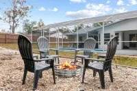 Spring Hill, 4 Bedroom, Pool, Golf Course!